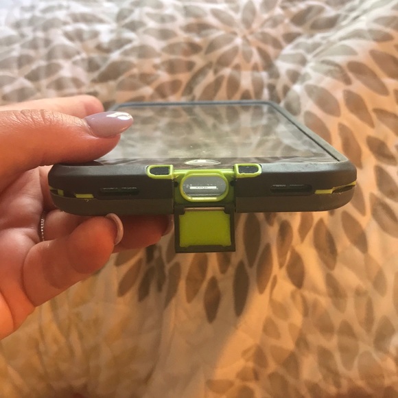 Life Proof Case - Picture 6 of 10
